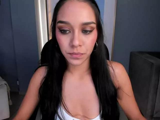 AmaliaCruss on BongaCams 