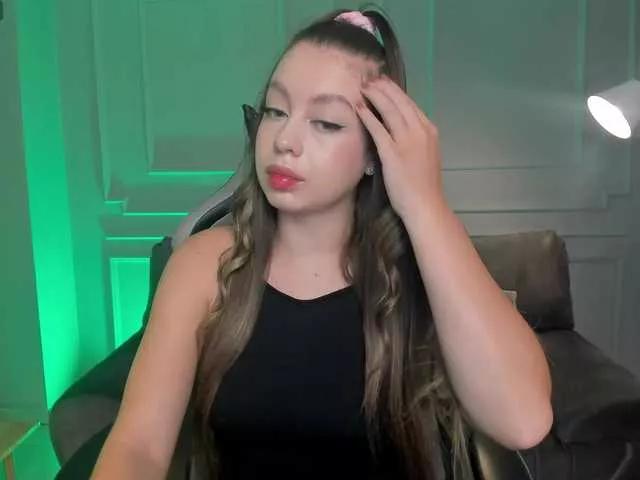 EllaClark on BongaCams 