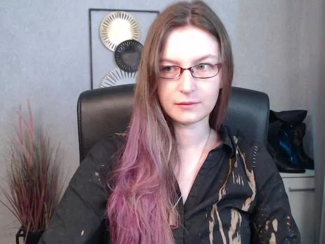 EmmaHeart on BongaCams 