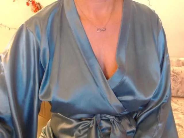 goodSnowQueen on BongaCams 