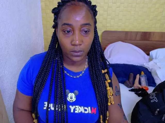 kiara-evanss from BongaCams