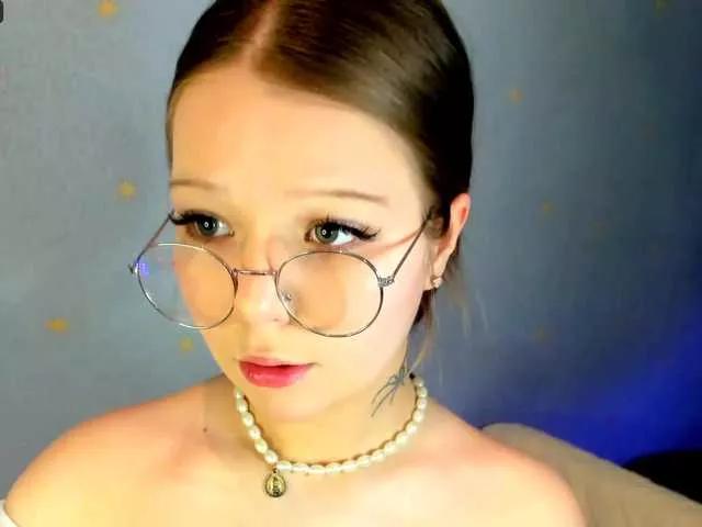MelMooon on BongaCams 