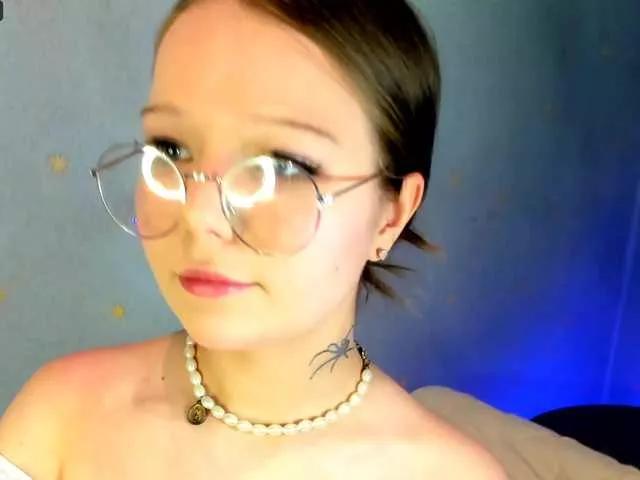 MelMooon on BongaCams 