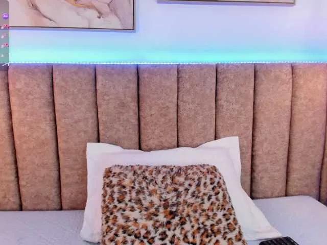 miahkumar- from BongaCams