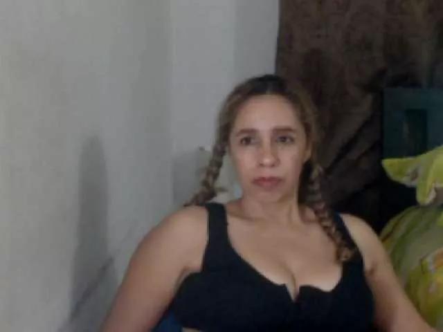 sweetperlahot on BongaCams 