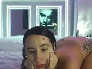 adafontaine18 on CamSoda 