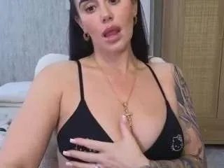 libbyloveheart on CamSoda 