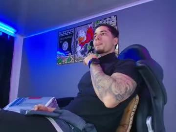 camiloalvarezzz3 from Chaturbate