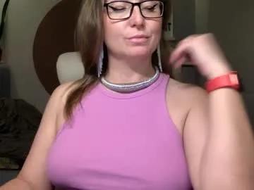 dom_mummy from Chaturbate