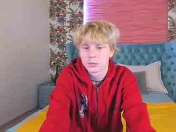 kevinm1lky from Chaturbate