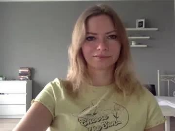 lux_millie from Chaturbate