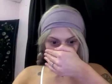 madelinevalentine from Chaturbate