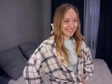 mckenziedyen from Chaturbate