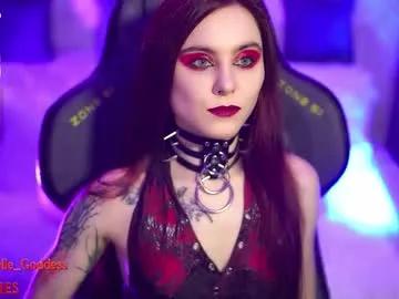 nelle_ on Chaturbate 