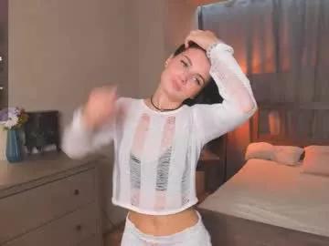 synne_glows on Chaturbate 
