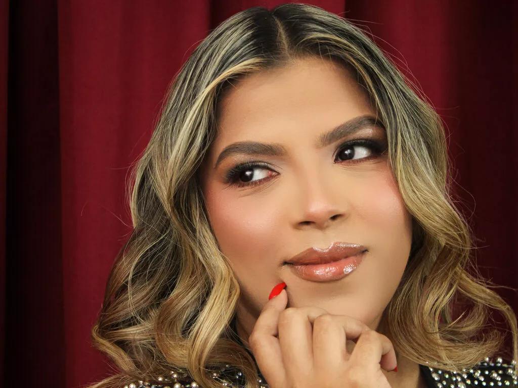 AishaTaylorr from LiveJasmin