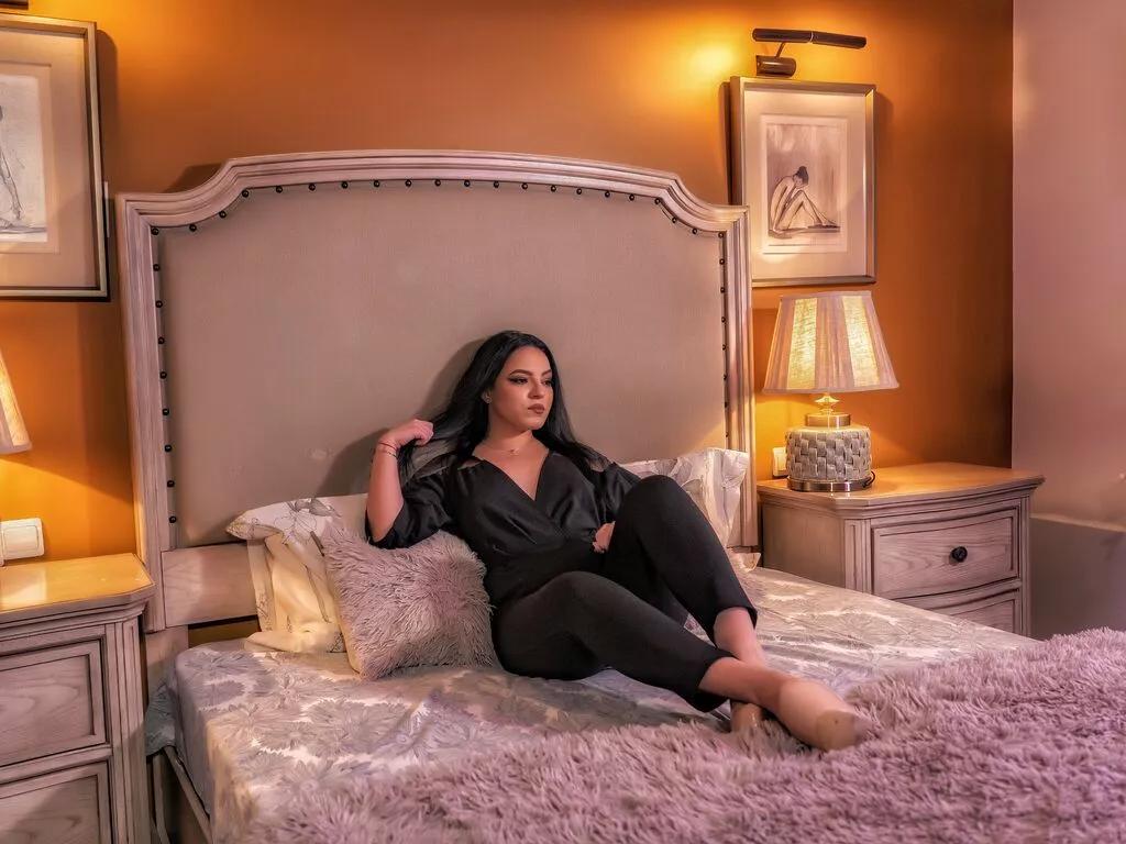 IzabelllNoir from LiveJasmin