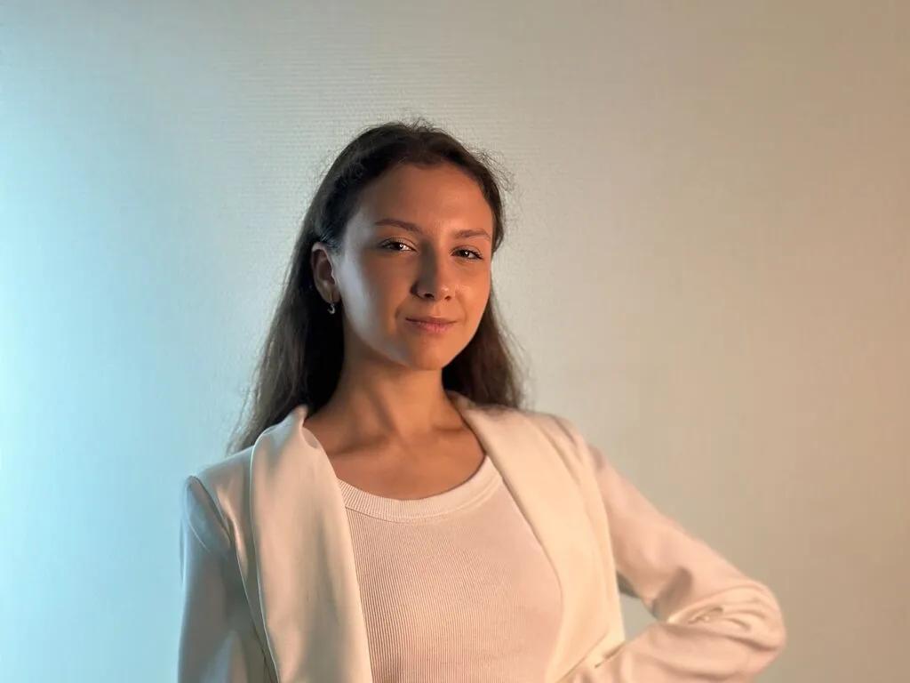 MonetPregler from LiveJasmin