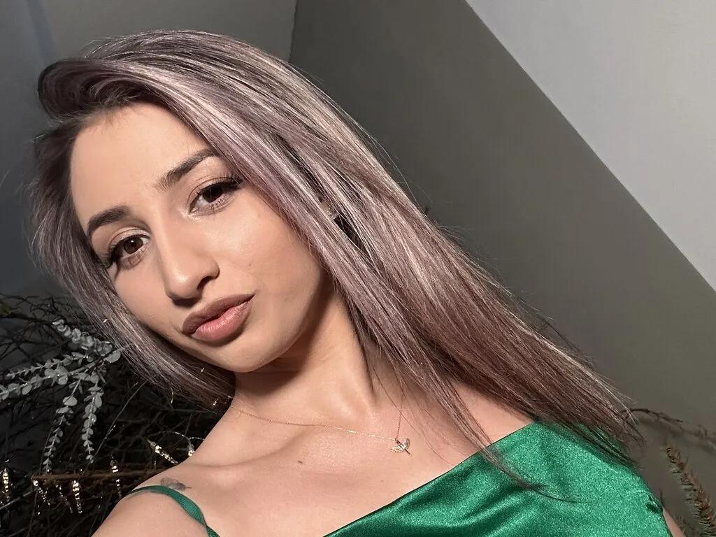 SerayaRose from LiveJasmin