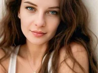 Brunettee from Streamate