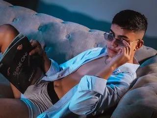 jarethh from Streamate