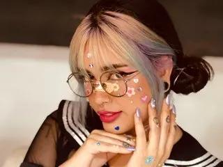 MaddyeWaves from Streamate