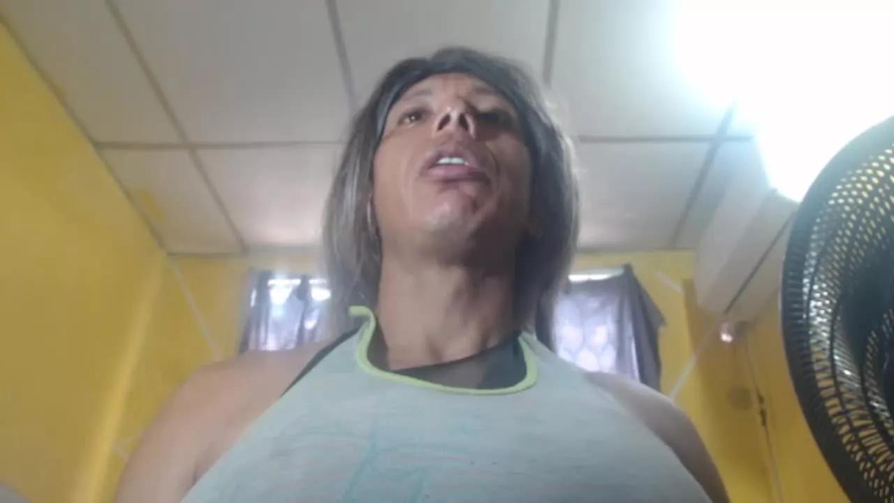 dayanamuscle on Streamray 