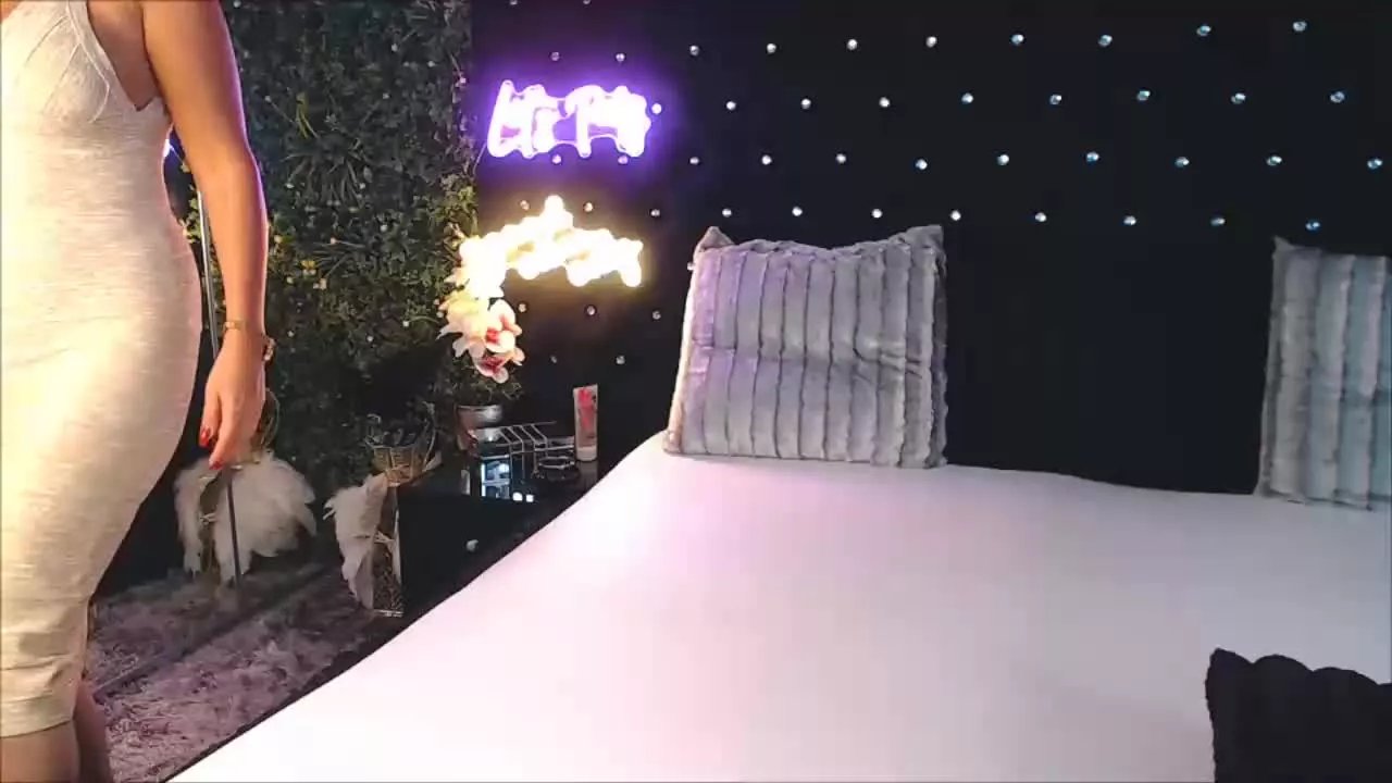 InannaIshtar12 on Streamray 