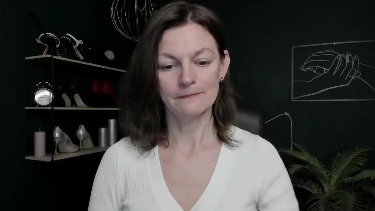 VivianTasty on Streamray 