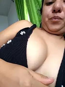 Abbyjoness21 on StripChat 