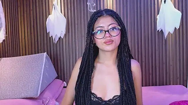 AlanaWalker9 on StripChat 