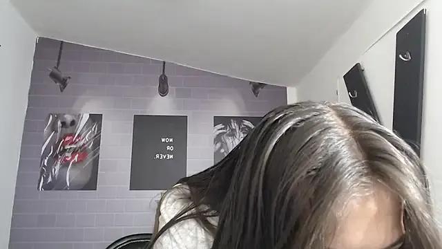 aleesha_cameron02 from StripChat