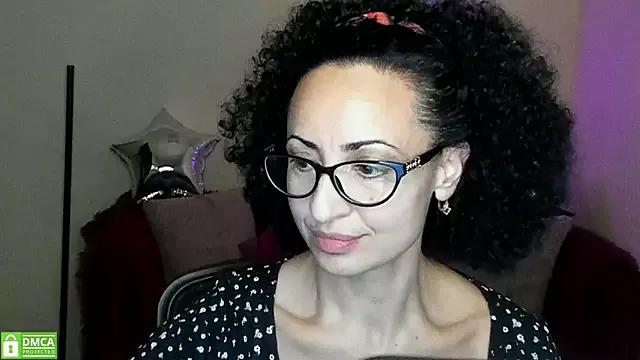 Arianasweety23 on StripChat 