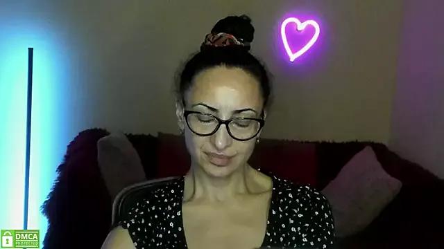 Arianasweety23 on StripChat 