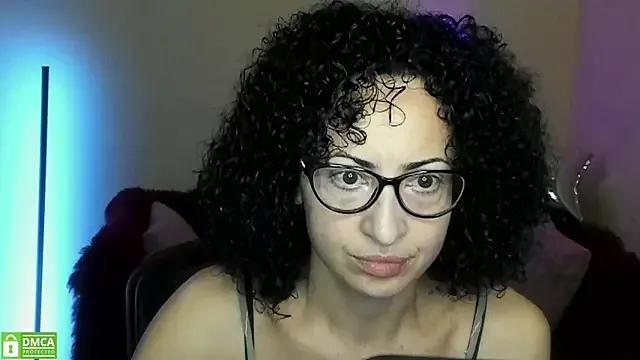 Arianasweety23 on StripChat 