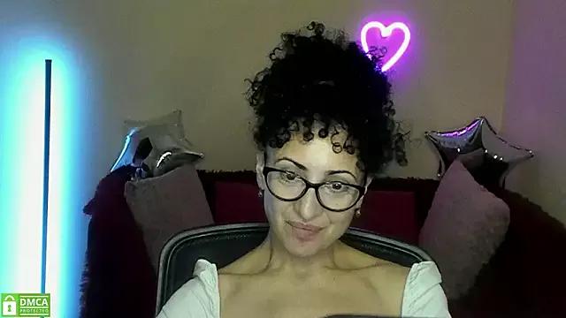 Arianasweety23 on StripChat 