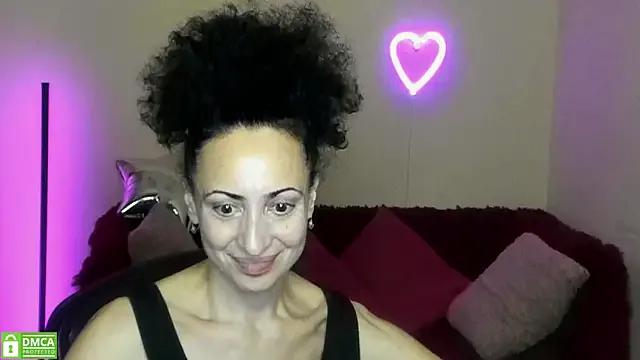 Arianasweety23 on StripChat 