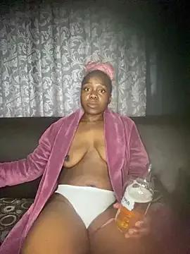 Bootytinah on StripChat 