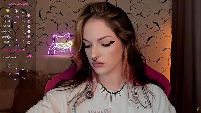 BratzieDarsie from StripChat