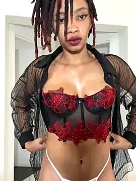 CANDY_LICIOUS from StripChat