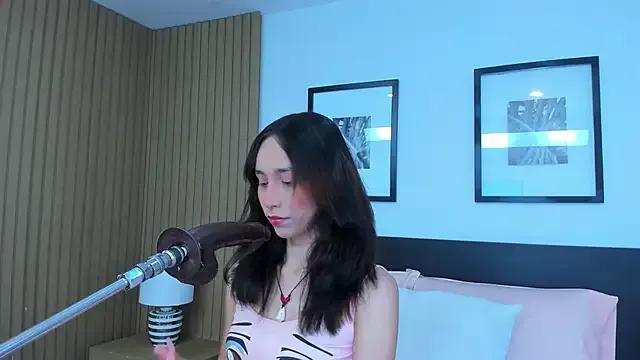 doll_bella_ from StripChat