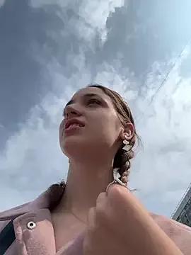 DollyTall on StripChat 