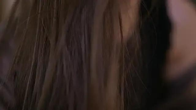 DoviaClaire from StripChat