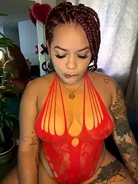 EmmaHot from StripChat