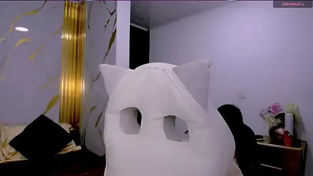 emmamilk20 on StripChat 