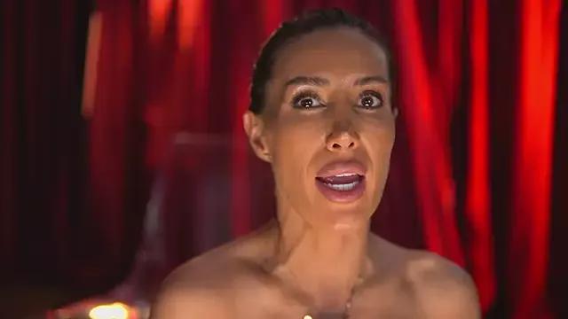 Evelyn_Evyyy on StripChat 