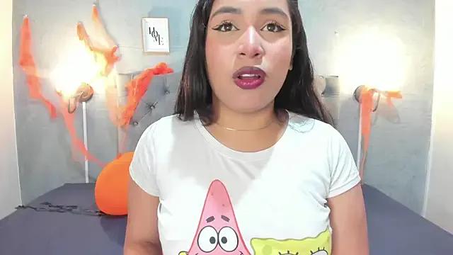 GiannaSlimJB from StripChat