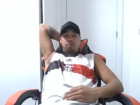 JUNINHOLEKEJR from StripChat