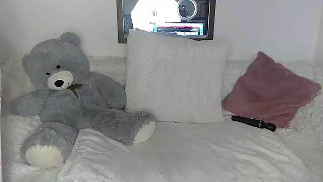 katty_blonde10 on StripChat 