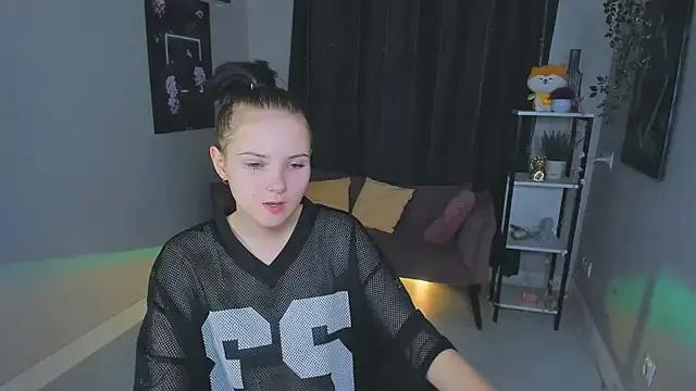 Leila_xxBaby from StripChat